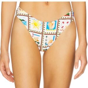 NWT WeWoreWhat Classic Scoop Bottom in Beach Scene White size Small